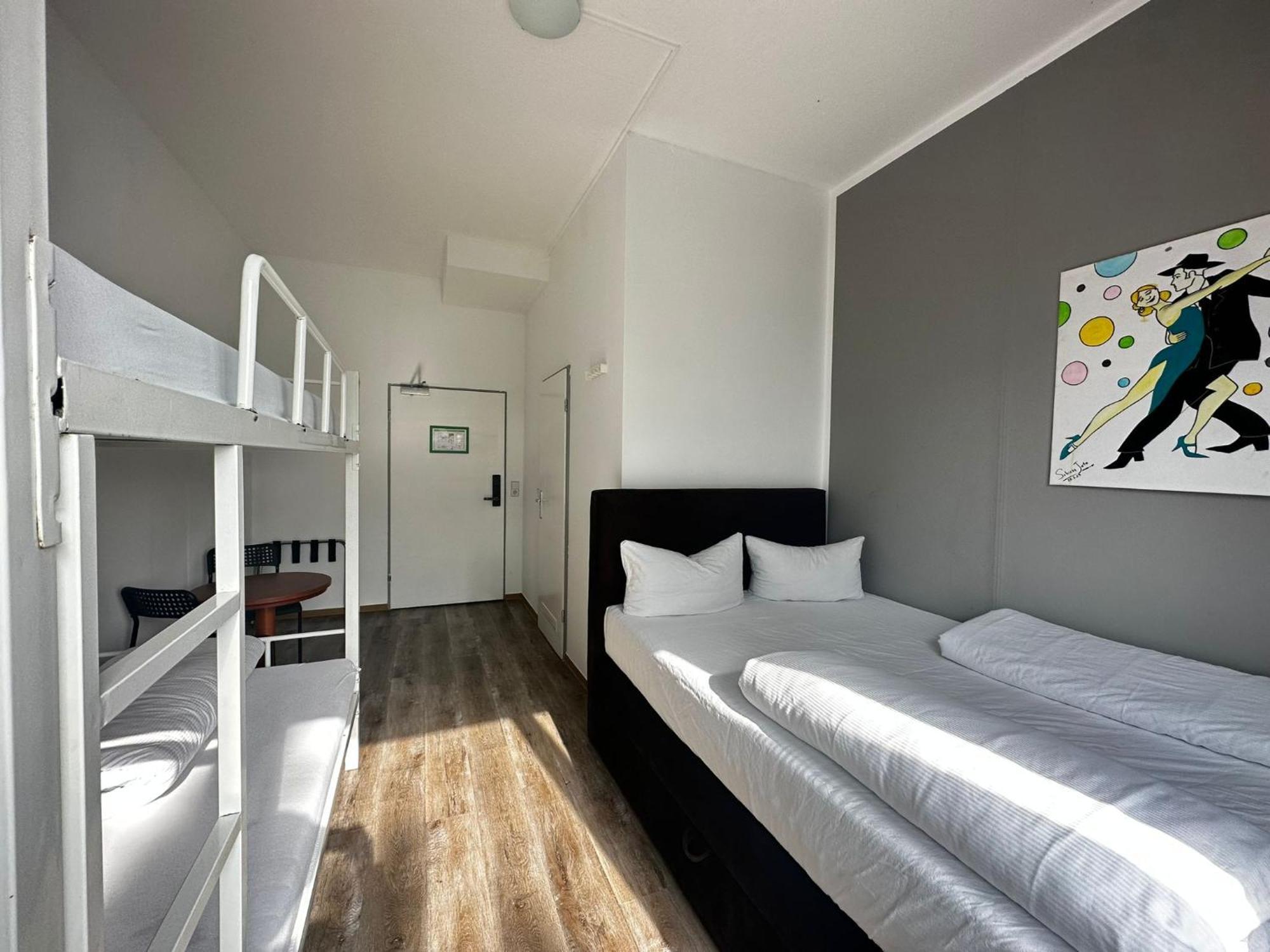 Ootel.Com Berlin Luaran gambar