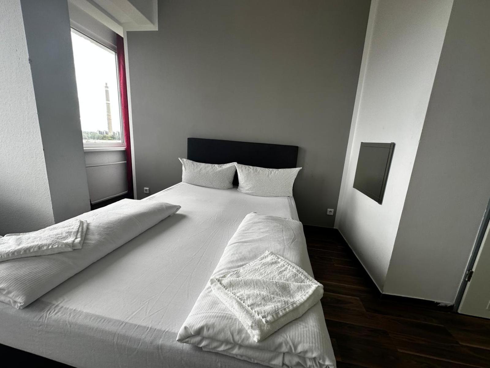 Ootel.Com Berlin Luaran gambar
