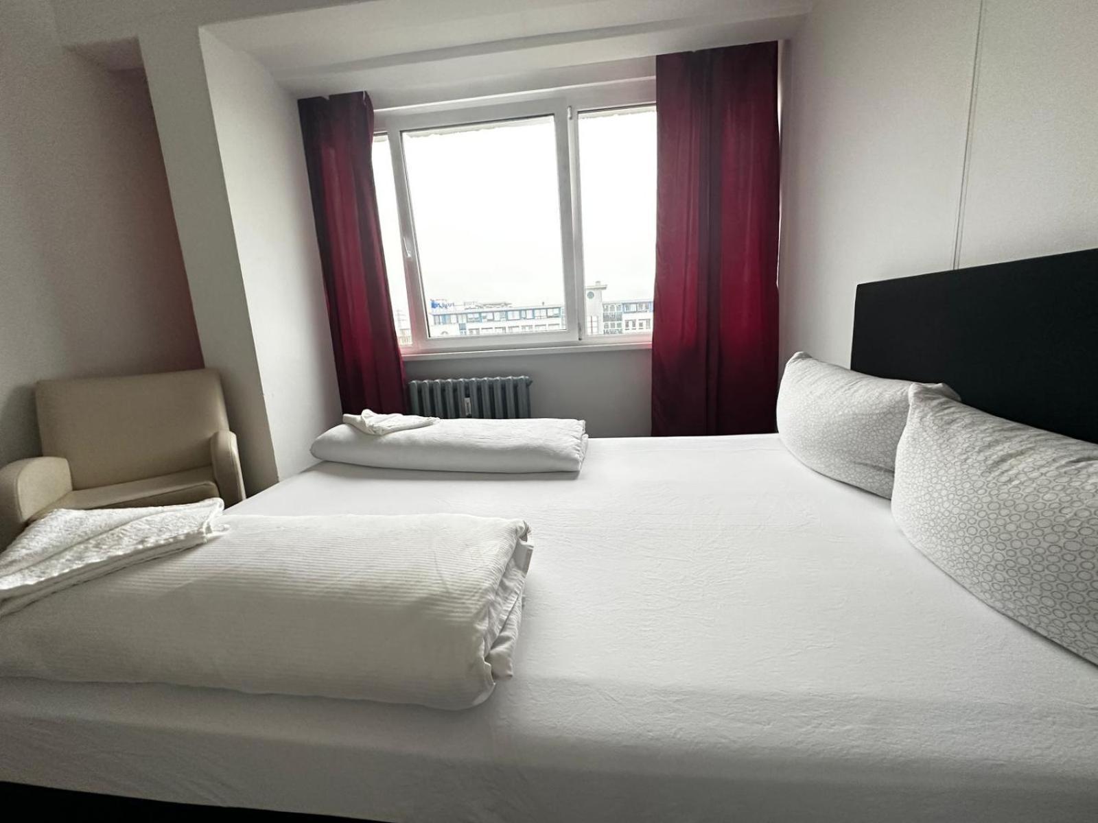 Ootel.Com Berlin Luaran gambar