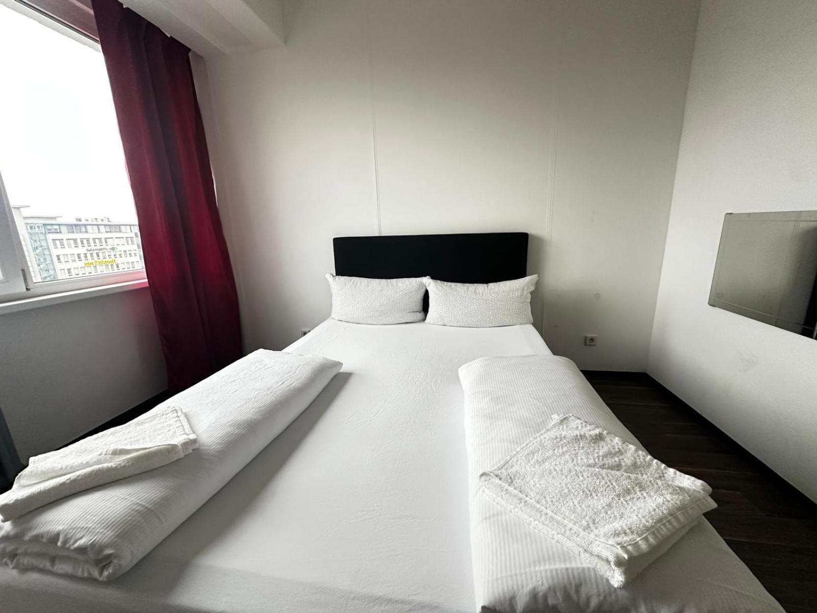 Ootel.Com Berlin Luaran gambar